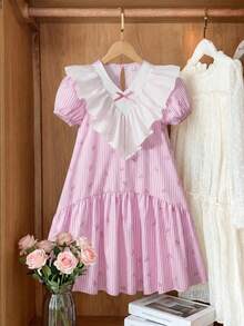 SHEIN 1pc Girls' Sweet Vacation Style Ruffle V-Neck Puff Sleeve Striped Bow Print A-Line Dress, Suitable For Spring/Summer Travel, Vacation, Beach Wear - Pink - View 10