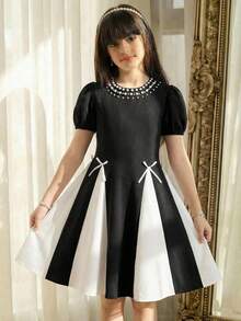 SHEIN Đầm xòe phối màu đen trắng, cổ ngọc trai, tay phồng, phong cách thường ngày thanh lịch cho bé gái tuổi teen, thích hợp đi làm ở thành phố, mùa xuân/hè. - Đen và trắng - Xem 4