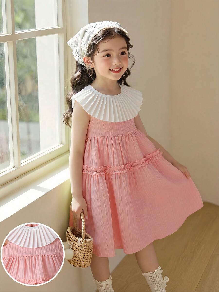 粉色纹理编织面料连衣裙，配白色褶皱领和荷叶边下摆，适合休闲、可爱、优雅、度假等场合穿着。 - 粉色 - 查看 1