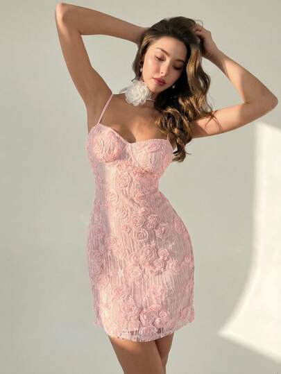 RiviMae 女士无肩带吊带连衣裙，蕾丝立体花朵紧身收腰提臀连衣裙，情人节风格，浪漫情人节，时尚优雅，适合日常穿着、婚礼、宴会、通勤、毕业派对、节日活动、度假、约会、派对、万圣节、圣诞节、新年和感恩节等场合。