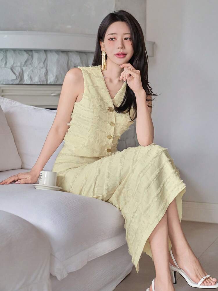 Women's Elegant Textured V-Neck Sleeveless Top And Straight Skirt 2-Piece Set, Summer,Wedding Guest Dress Women