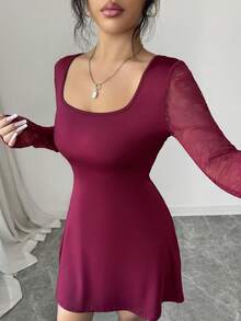 Rafferiza 修身短款连衣裙，方领，弹力蕾丝长袖 - 酒紅色 - 查看 6