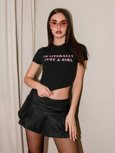 Bris Aura 女士“我真的只是个女孩”短款上衣，带标语印花和修身版型“我真的只是个女孩”图案 T 恤女士上衣