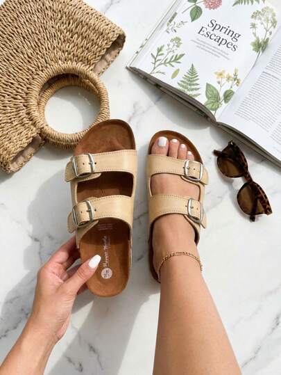 Sandalias planas de playa para mujer color beige con doble hebilla ajustable, sandalias slip-on casuales cómodas de dos tiras para verano, sandalias de moda para vacacionar y para uso diario