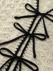 Franclia 新款夏季海滩度假休闲优雅波浪镂空花朵点缀黑色滚边V领系带针织上衣和半裙套装 - 杏色 - 查看 5