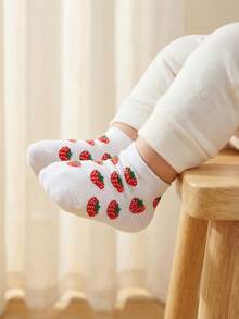 Cozy Pixies 4双春秋季中筒袜，草莓图案，透气吸汗，甜美学院风袜子 - 彩色 - 查看 5
