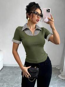 Selianne Camiseta con cuello Peter Pan de estilo deportivo para mujer, con parches de punto acanalado y volantes a cuadros - Verde militar - Ver 3