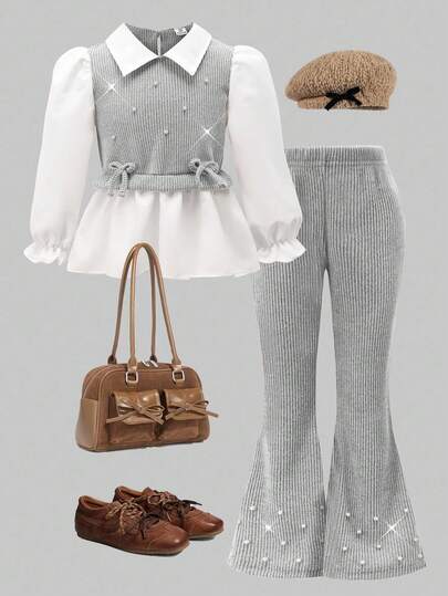 这款浅灰色纯色涤纶女童套装包含两件上衣，饰有白色珍珠点缀的白色领子、针织罗纹面料、立体蝴蝶结装饰、长袖喇叭袖和荷叶边下摆。搭配灰色针织喇叭裤，打造休闲舒适的造型。柔软的面料非常适合年轻女孩，也适合优雅的派对礼服和夏季穿着。这款时尚的浅灰色纯色涤纶衬衫套装，配有长袖喇叭领，是年轻女孩的理想之选。