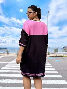 Muchica 大码女式休闲时尚街头运动风数字字母印花撞色V领宽松T恤裙，夏季 - 黑色 - 查看 2