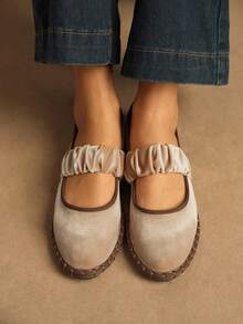 Rosivie Women's Versatile Fashion Flat Shoes For Daily Wear - Apricot - View 1