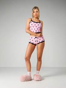 Missguided x Playboy 波点吊带背心和三角裤套装，黑色蕾丝边装饰，适合睡衣和亲密场合穿着 - 彩色 - 查看 4