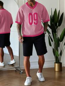 Manfinity Homme Áo thun nam tay ngắn cổ chữ V phối họa tiết số, kiểu dáng thường ngày, phối viền tương phản. - Hồng - Xem 3