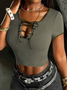 Rovax Fitted Cropped Top With Sweetheart Neck And Half Sleeves - Green - View 5