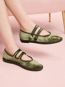 CUCCOO DOLLMOD Women's Casual Versatile Commute Buckle Flats Spring Shoes - Army Green - View 7