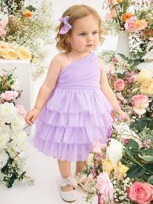 可爱女宝宝高端简约优雅夏季紫色网纱荷叶边单肩连衣裙。适合生日派对、晚宴、演出、婚礼、洗礼和开幕式等场合。春夏完美之选。 - 紫色 - 查看 3