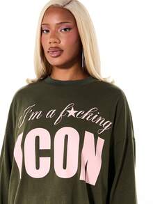 SUMWON WOMEN 超大款长袖印花T恤，饰有星星图案和标语文字，圆领纯棉休闲套头衫，适合秋冬季穿着。 - 軍綠色 - 查看 5