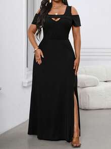 SHEIN Lady New Plus Size Women's Black Off-Shoulder Maxi Dress, Sexy & Charming, Slit Hem Long Dress, Everyday Casual Wear, Date/Hangout/Party/Afternoon Tea Dress, Elegant & Slimming, Showcasing Feminine Charm, Summer Short Sleeve, Vacation, Stretchy Fabric - Black - View 5