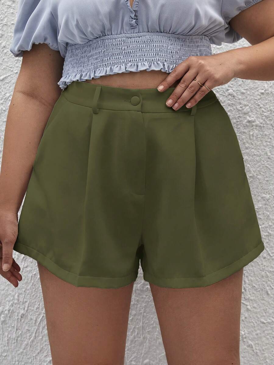 SHEIN Privé Plus Size Women's Solid Color Pleated Pocket Wide Leg Casual Shorts - Green - View 1