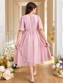 SHEIN 少女优雅圆领荷叶袖花卉刺绣连衣裙 - 藕粉色 - 查看 2