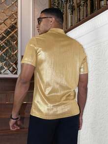 HIMLAND Camicia casual da uomo a maniche corte, colletto alla coreana, monopetto, versatile per pendolarismo, in colore unito. Camicia da uomo in seta per outfit estivi. Camicia da festa per uomo in colore oro. Camicia da uomo in raso, colore champagne. - Giallo d'oca - Visualizzare 3
