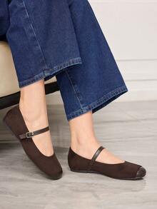 Sleekvia 女士休闲搭扣设计百搭平底鞋，适合日常穿着 - 咖啡棕 - 查看 4