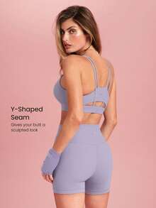 GLOWMODE 4.3英寸 FeatherFit™ 高腰短裤，内置防滑裤带，适合低冲击瑜伽、普拉提、日常休闲穿着 - 淡紫色 - 查看 3