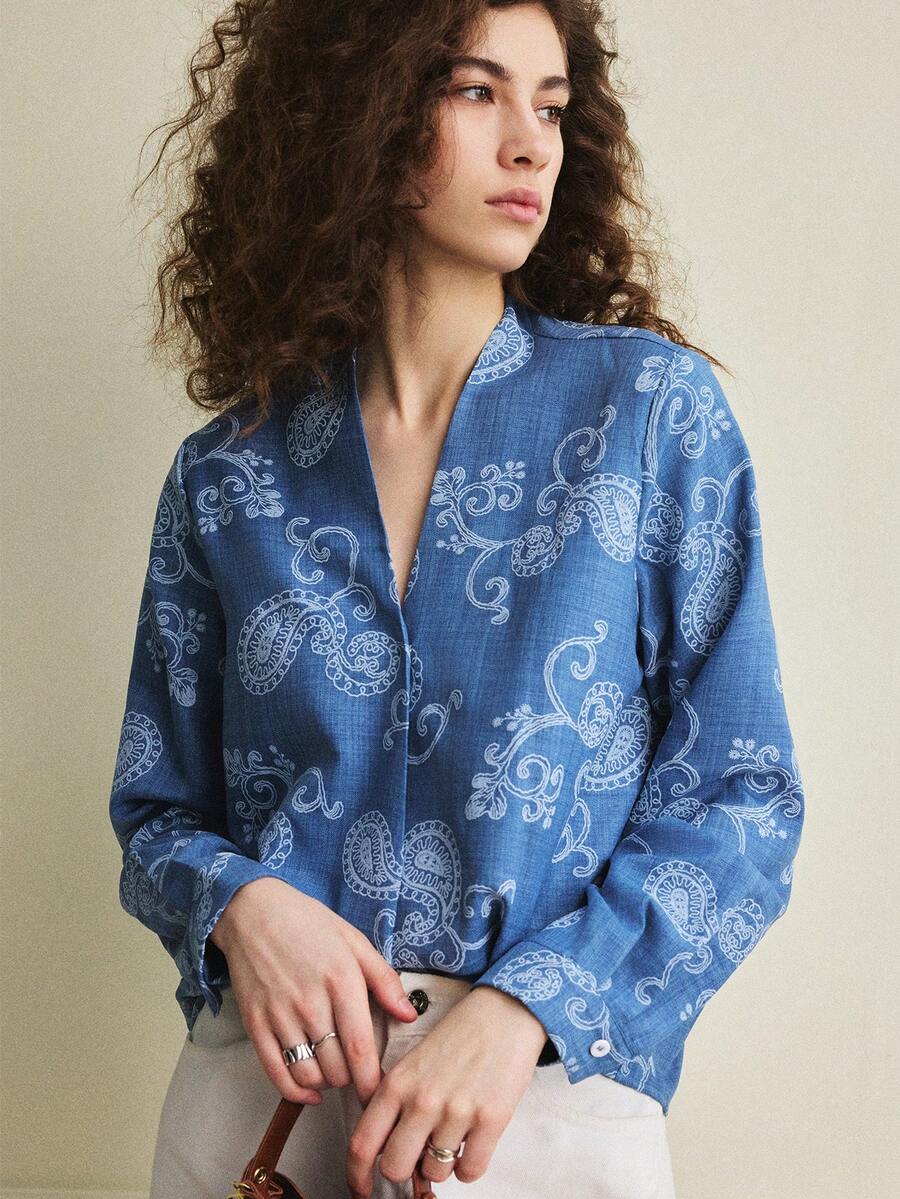 EMERY ROSE 这款女士优雅长袖波西米亚风衬衫采用独特面料,百搭实用,适合日常穿着,是春夏的理想之选,也是海滩度假、休闲场合的完美搭配。蓝色上衣。时尚休闲通勤装、商务办公装、百搭时尚的日常休闲装,以及都市教师的专业着装。 - 藍色 - 查看 1