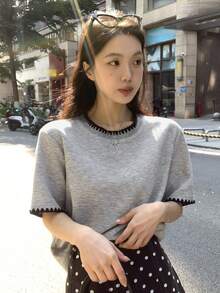 FRIFUL Áo thun nữ cổ tròn, viền phối màu tương phản, dáng rộng, cơ bản, phong cách thường ngày. - Xám - Xem 6