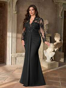 Aureia Plus Size Elegant Romantic Apricot Deep V-Neck Floral Decor Waist Ruched Mermaid Hem Formal Evening Gown - Black - View 5