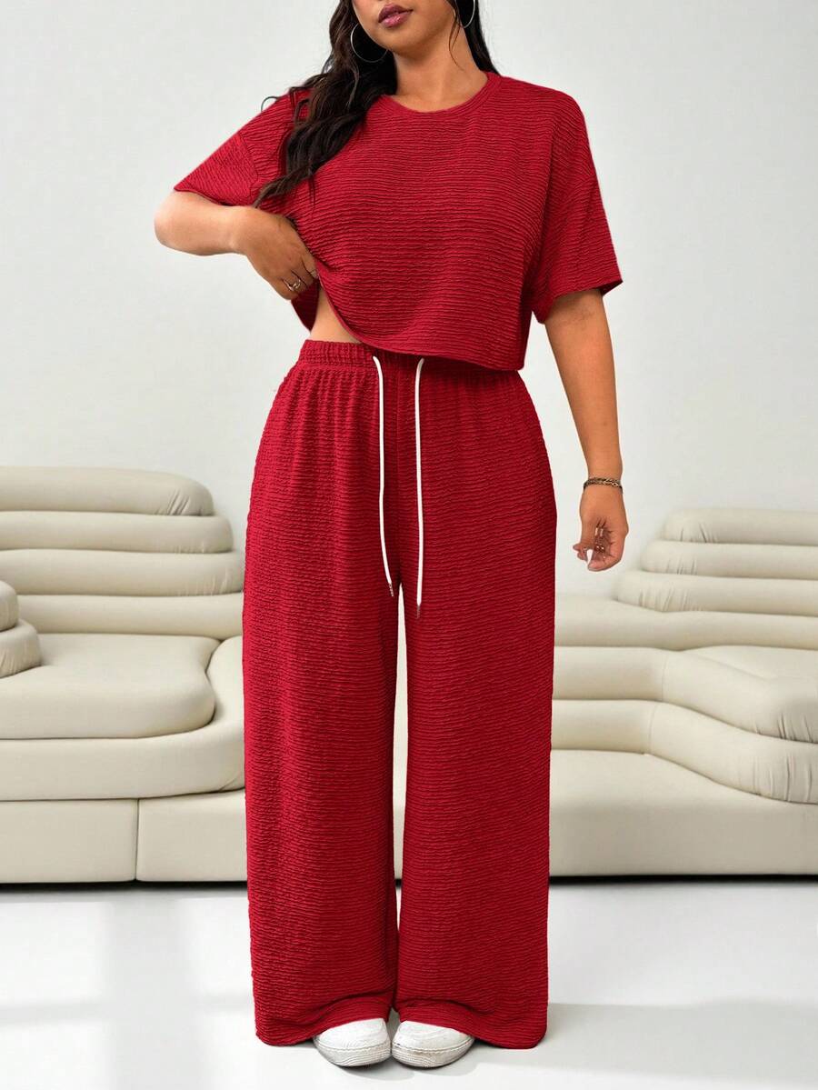 SHEIN EZwear Set de 2 piezas Talla grande Mujer Blusa de cuello redondo roja de manga corta y Pantalones anchos de cintura con cordón, Casual - Rojo - Ver 1