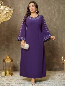 SHEIN Clasi Gaun Pas Badan Bergaya Pesta Tahun Baru untuk Wanita Ukuran Besar dengan Bordir Ungu - Purple - View 5