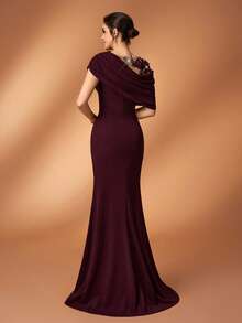 Serin 优雅浪漫奢华黑色弹力针织撞色网纱不对称荷叶边美人鱼裙摆连衣裙，饰有贴花、珠子和水钻设计，适合晚宴、约会、婚礼、新娘母亲礼服 - 紫紅色 - 查看 3