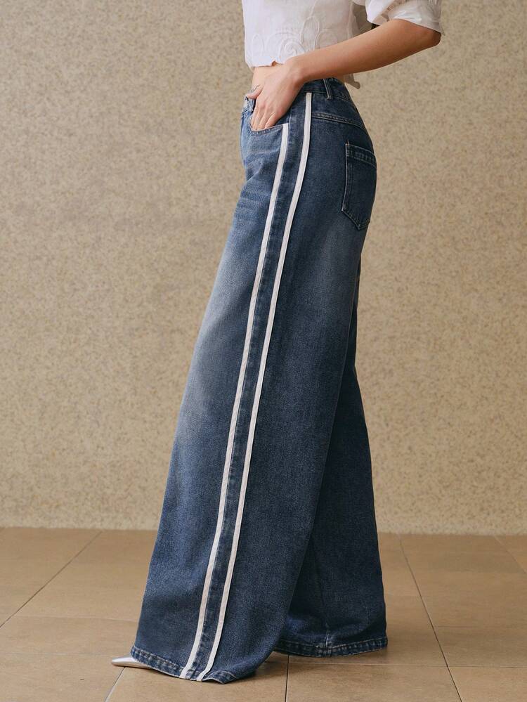 Anewsta 春季时尚蓝色牛仔裤，侧边饰有白色条纹织带，百搭女式牛仔裤 - 藍色 - 查看 6