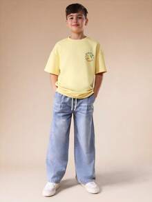 Quần jean denim ống rộng xếp ly SUMWON dành cho bé trai, cạp chun có dây rút, dáng rộng thoải mái, thích hợp cho cả ngày thường và kỳ nghỉ. - Rửa trung bình - Xem 3