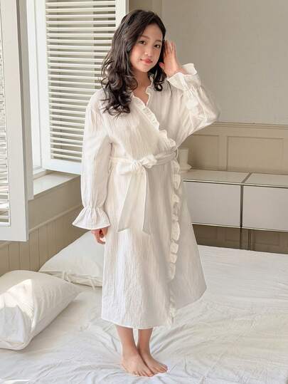 DAZY Tween Girls' Comfortable Casual Ruffle Textured Robe, Autumn