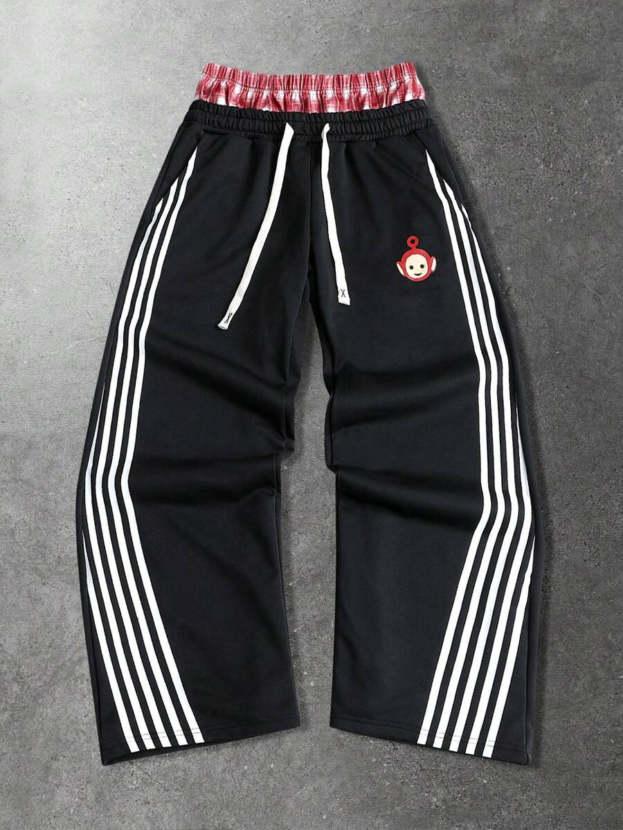 ROMWE MEN Teletubbies X ROMWE 男士美式街头风撞色条纹腰带拼接印花运动裤 - 黑色 - 查看 1