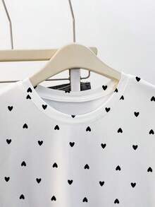 Franclia Áo thun ôm sát in chấm bi hình trái tim đen trắng dễ thương và ngọt ngào dành cho nữ, phù hợp cho mùa hè, áo thun thời trang, áo thun đẹp, quà tặng cho anh chị em, quà tặng cho chị em gái, quà tặng cho mẹ, quà tặng Ngày của Mẹ, áo thường ngày và thời trang. - trắng - Xem 3