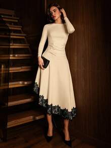 Modelyn Đầm nữ cổ tròn xếp ly eo màu đen phối ren, thanh lịch, lãng mạn, tối giản, dài ngang gối. - Màu be - Xem 1