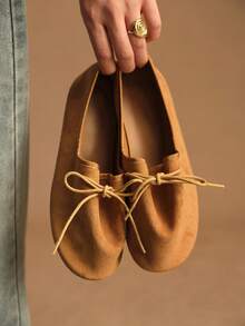 Rosivie Giày lười nữ mũi tròn, đế bằng, buộc dây, chất liệu da lộn, thoải mái. - Màu Khaki - Xem 9