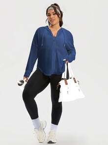 Rhythm Era Jaqueta Esportiva com Capuz e Cordão Embutido, Cor Sólida, Casual, Plus Size para Mulheres, Jaquetas Plus Size Athleisure, Moletons Plus Size para Mulheres, Roupas Esportivas Plus Size para Mulheres - Azul Marinho - Visão 7