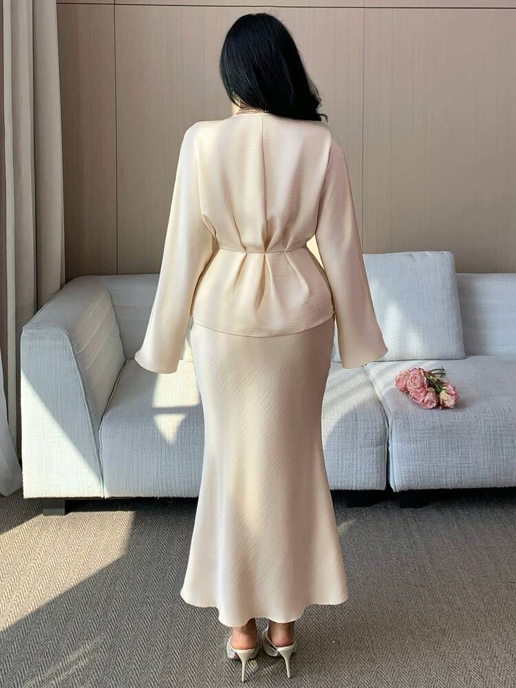 Women's Elegant Solid Color V-Neck Blouse And Mermaid Hem Skirt 2-Piece Set, Spring/Summer,Wedding Guest Dress Women