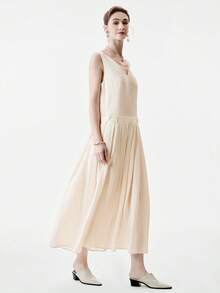 Aalyst Women's Solid Color V-Neck Wide Strap Low Waistline Decorative Pleated Pocket Apricot Long Dress, Exquisite And Elegant French Retro Romantic Minimalist, Suitable For Office, Commute, Business, Casual, Beach, Daily Wear, Spring/Summer New - Apricot - View 5
