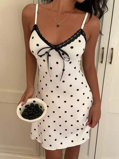 舒适波点蕾丝修身休闲吊带连衣裙，女士睡衣和家居服