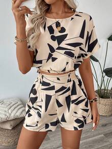 SHEIN LUNE Casual And Comfortable Short Top And Shorts Women's Two Pieces Set With Abstract Geometric Line Design - Suitable For Holiday And Work Commute - Multicolor - View 5