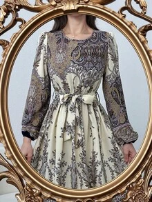 Al Najma 女士优雅阿拉伯风格梭织印花收腰喇叭泡泡袖连衣裙，春夏款 - 彩色 - 查看 4