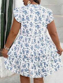 SHEIN CURVE+ Abito da vacanza con balze e stampa floreale per donne taglie forti - Blu - Visualizzare 2