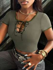 Rovax Fitted Cropped Top With Sweetheart Neck And Half Sleeves - Green - View 3