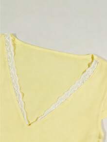 Rina Fox Women's Contrast Color V-Neck Lace Patchwork Fitted Short Sleeve T-Shirt - Yellow - View 4