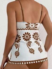 SHEIN Swim Bộ bikini 2 mảnh co giãn cao, họa tiết hoa màu xanh lá cây dành cho nữ, áo quây in họa tiết hoa màu xanh tươi mát và quần bơi tam giác màu trơn, bộ bikini thanh lịch cho tiệc bãi biển mùa xuân/hè. - Nhiều màu - Xem 2