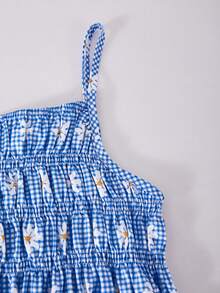 甜美度假休闲吊带背心和阔腿裤套装，适合少女穿着。雏菊印花吊带背心搭配阔腿裤，适合夏季度假、海滩、露营等场合。 - 彩色 - 查看 3